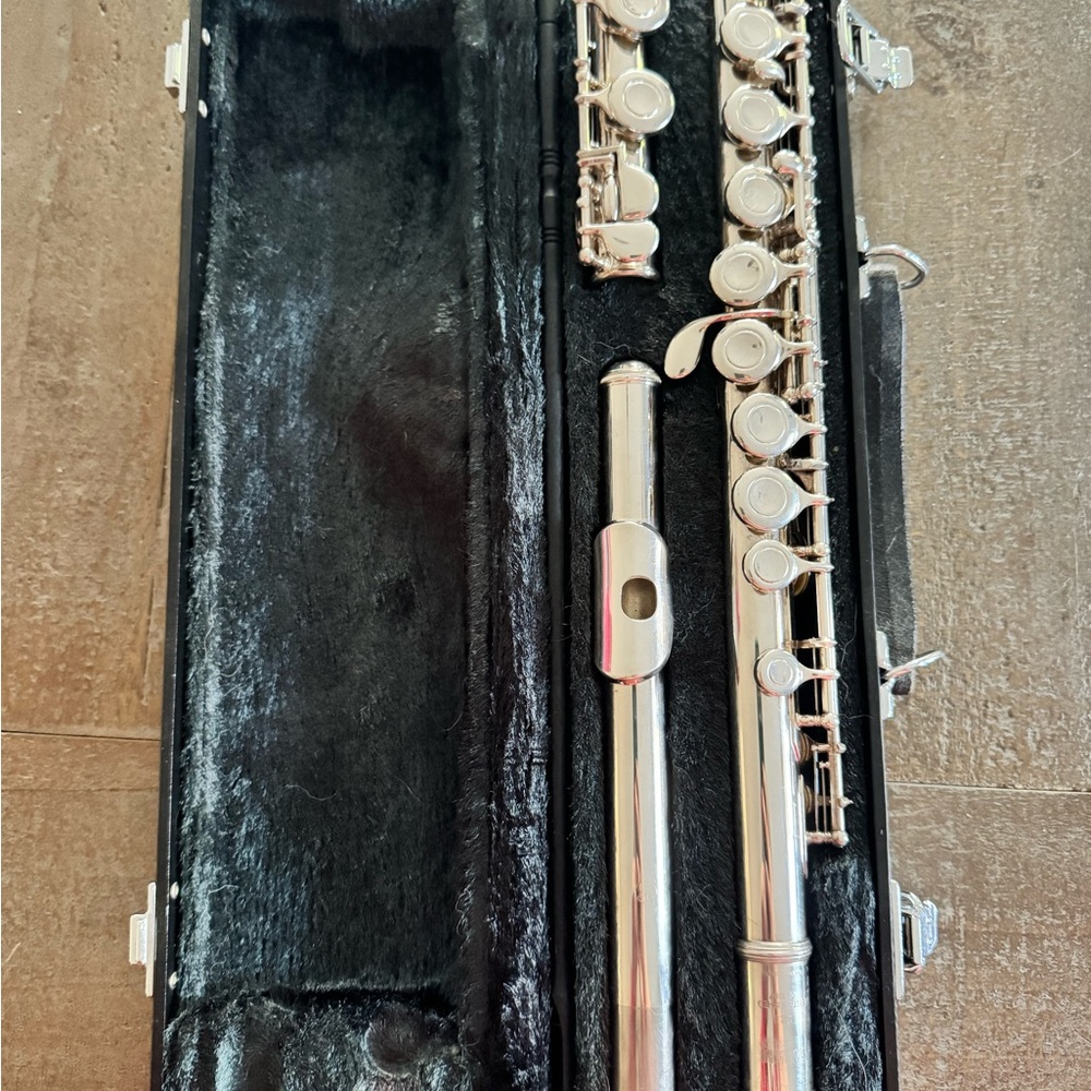 Yamaha 221 Flute with Case